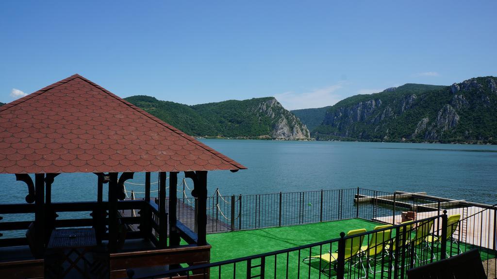 Vila Golful Dunarii Dubova Exterior foto