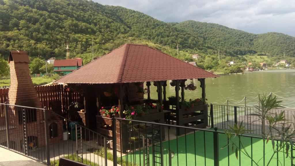 Vila Golful Dunarii Dubova Exterior foto