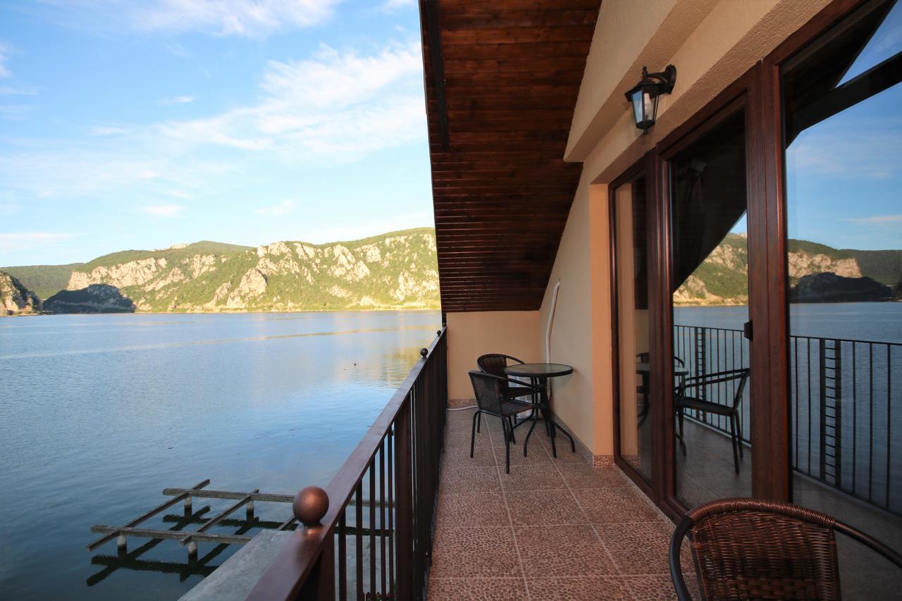 Vila Golful Dunarii Dubova Exterior foto